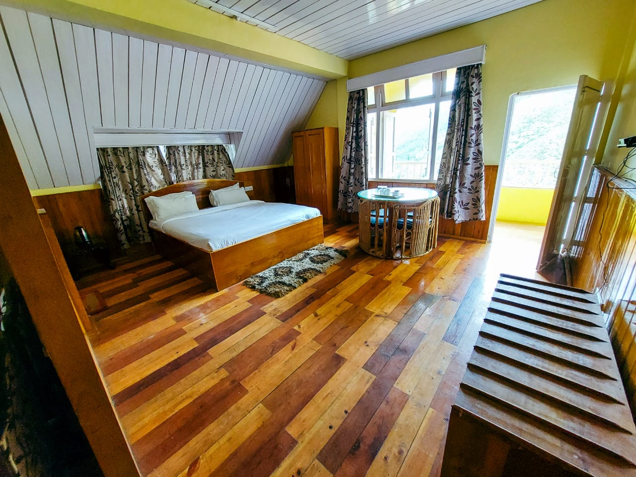 Suite room at the Pemaling Lords Inn in Dirang