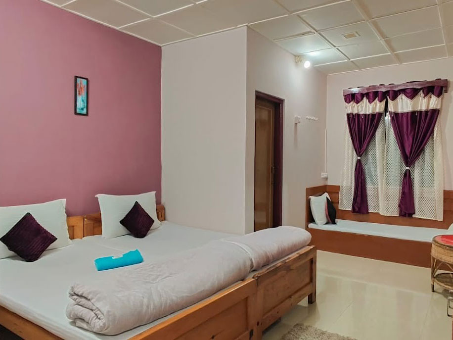 Standard room at the Nalgree Homestay in Cherrapunji
